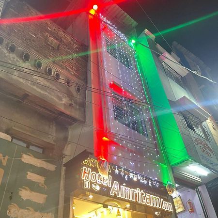 Hotel Amritam Inn Uddzsaín Kültér fotó